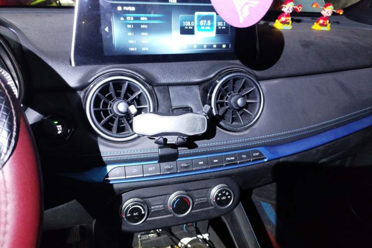 Used Dongfeng Fengon E3 2019 EVR Range-Extended Smart Enjoyment Model
