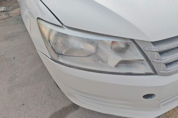 Used Volkswagen Santana 2013 1.6L Manual Fashion Edition Right Front Headlight