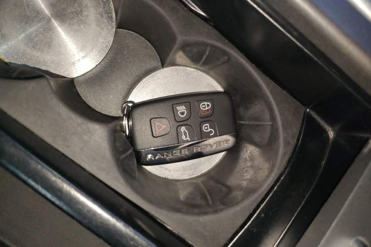 Used Land Rover Range Rover Evoque 2018 200PS PURE New Fashion Edition
