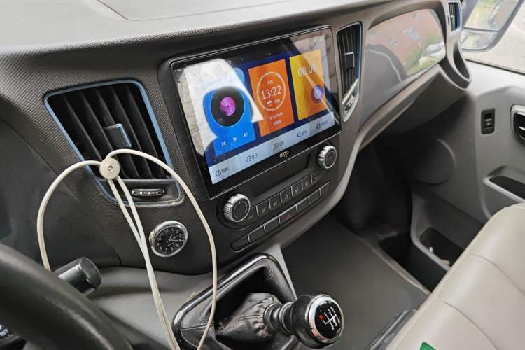 Used Foton Toano 2017 2.5T Rear Dual-Tire Commercial Version Long Wheelbase 4J25TC3 Audio And AC Panel