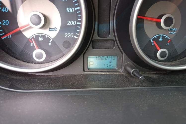 Used Buick Excelle 2013 1.5L Automatic Classic Model
