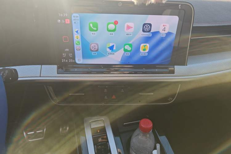 Used Volkswagen Tavendor 2023 380TSI Four-Wheel Drive R-Line Cruise Edition Audio And AC Panel