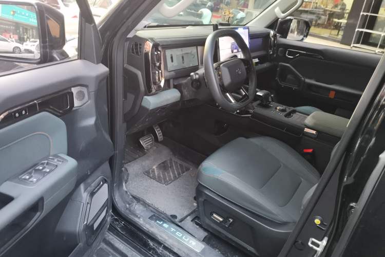 Used JETOUR Traveler 2023 2.0T All-Wheel-Drive CrossPRO
