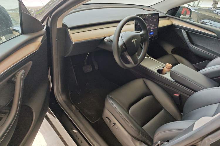 Used Tesla Model Y 2022 Revised Version Rear-Wheel Drive Driver Seat