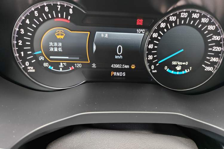 Used Ford Taurus 2018 EcoBoost 245 Premier Edition China VI Standard Odometer Close Up