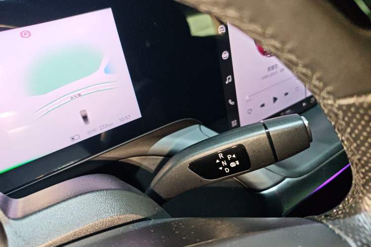 Used XPeng P7 2023 586E Gear Lever