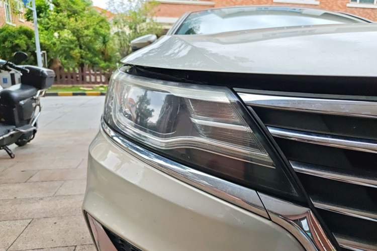 Used Roewe i6 New Energy 2017 45T Hybrid Connect & Smart Enjoyment Edition

