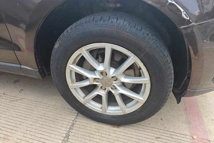 Used Audi Q5 2013 40 TFSI Ambition Right Front Wheel Hub