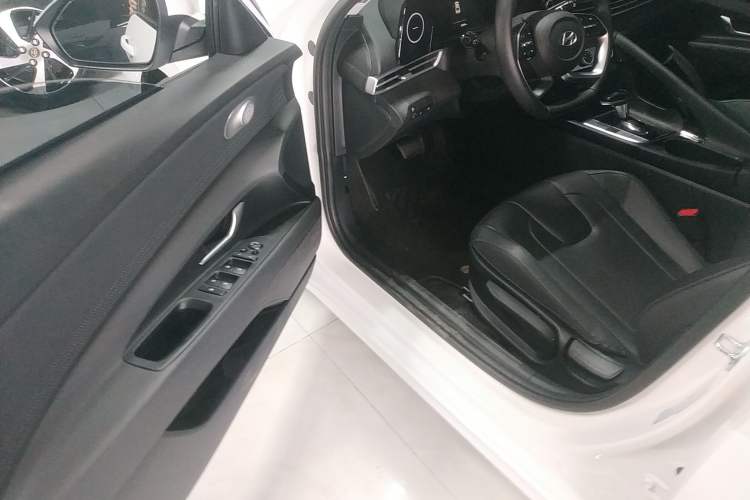 Used Hyundai Elantra 2023 1.5L CVT GLX Elite Edition