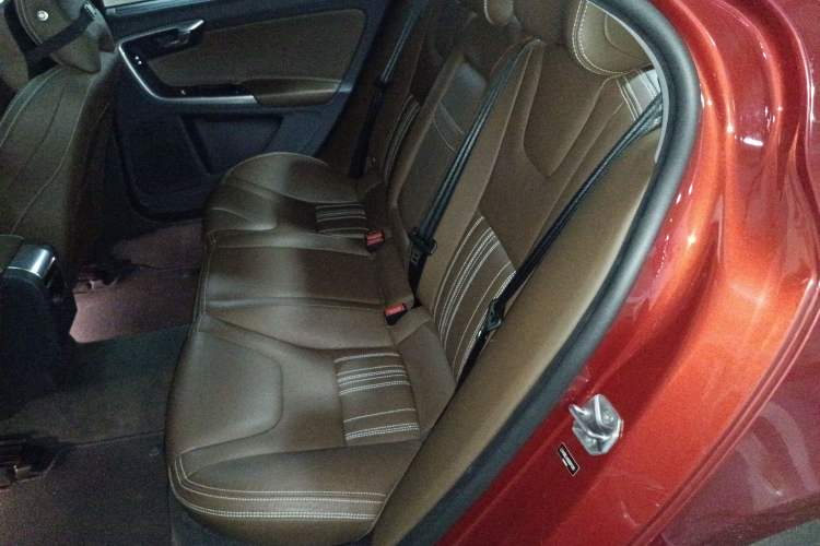 Used Volvo S60 New Energy 2015 S60L E-Drive Hybrid T6 Smart Drive Edition
