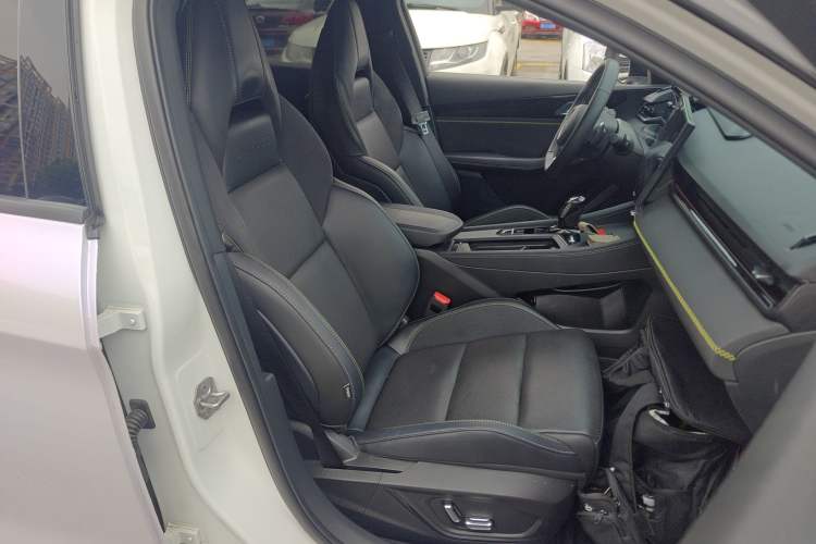 Used Lynk & Co 03 2023 2.0TD DCT JingPro