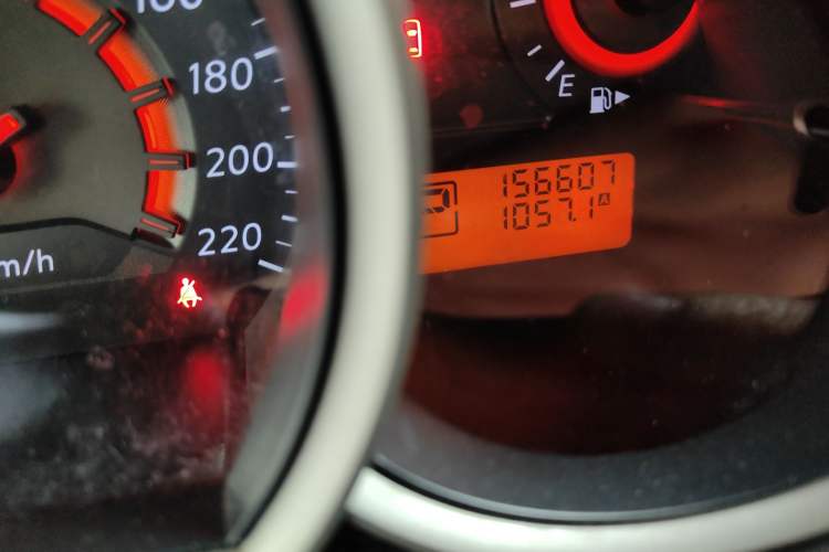 Used Nissan Sylphy 2016 Classic 1.6XE Automatic Comfort Edition Odometer Close Up