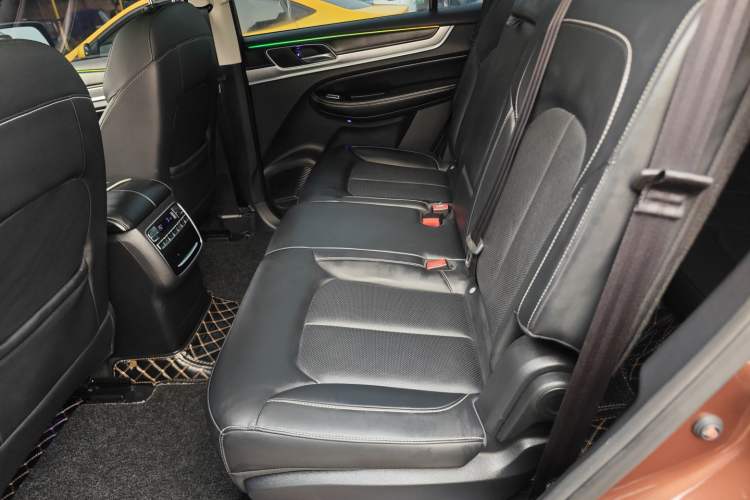 Used Roewe RX8 2018 30T Two-Wheel Drive Flagship Edition
