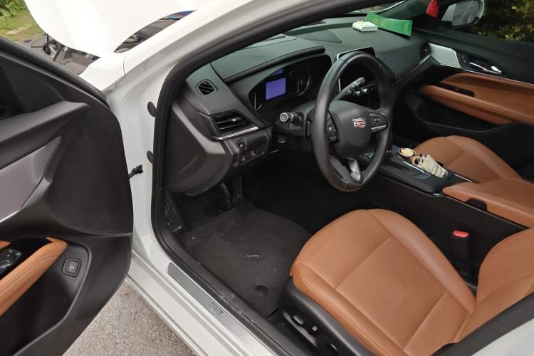 Used Cadillac CT4 2022 28T Luxury Edition Driver Seat