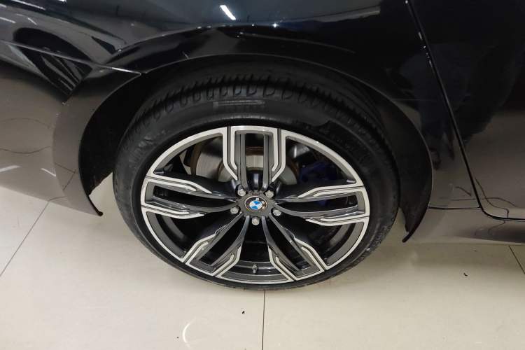 Used BMW 5 Series 2022 Second Facelift 530Li Leading Edition M Sport Package Exterior 5