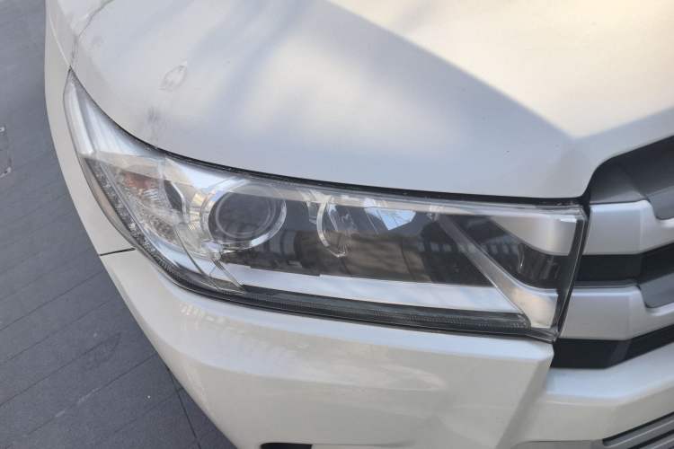 Used Toyota Highlander 2018 2.0T Four-Wheel Drive Luxury Edition 7 Seats China V Emission Standard
