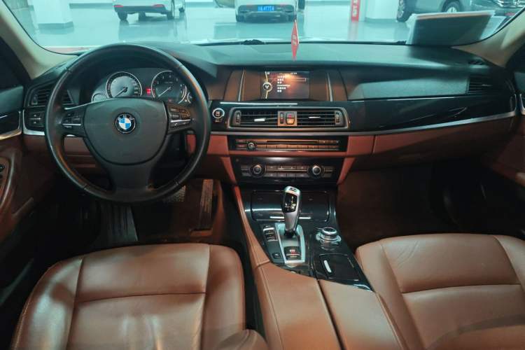 Used BMW 5 Series 2014 520Li Elegant Model