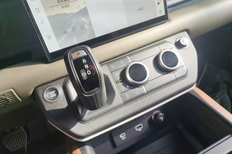 Used Land Rover Defender 2022 110 P400 Dark Edition
