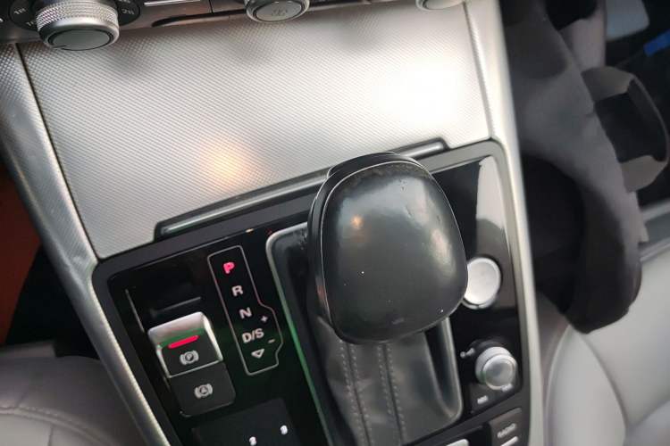 Used Audi A6L 2016 TFSI Technology Edition Gear Lever