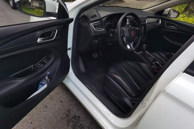 Used Roewe i5 2019 1.5L Automatic 4G Connected Langyue Edition