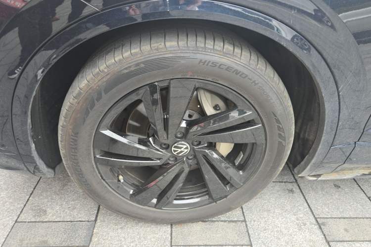 Used Volkswagen Touareg 2022 3.0 TSI Luxury Edition Black Diamond Sport Package
