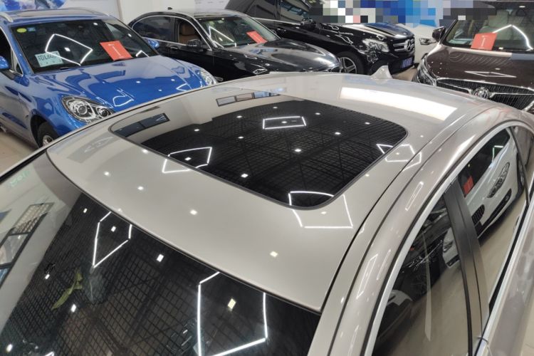 Used BMW 5 Series 2017 525Li Leading Model
