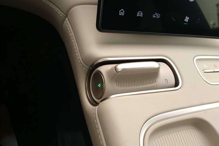 Used Nio ES6 2023 75 kWh Gear Lever