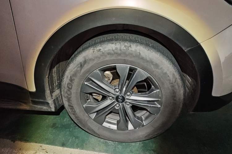 Used Hyundai Santa Fe 2015 2.0T Automatic Two-Wheel Drive Smart Version 5 Seats