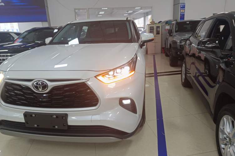 Used Toyota Highlander 2024 2.5L Smart Electric Hybrid Dual-Motor Two-Wheel-Drive Elite Edition 5 Seats Left Front Headlight