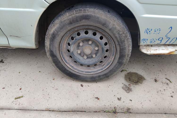 Used Jinbei Hiace 2014 2.0L Fifth-Generation Xiangyun Comfort Type 1 4G21C
