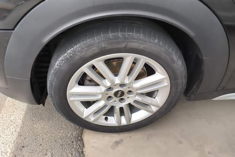 Used MINI Countryman 2017 1.5T COOPER ALL4 Traveler Left Front Wheel Hub