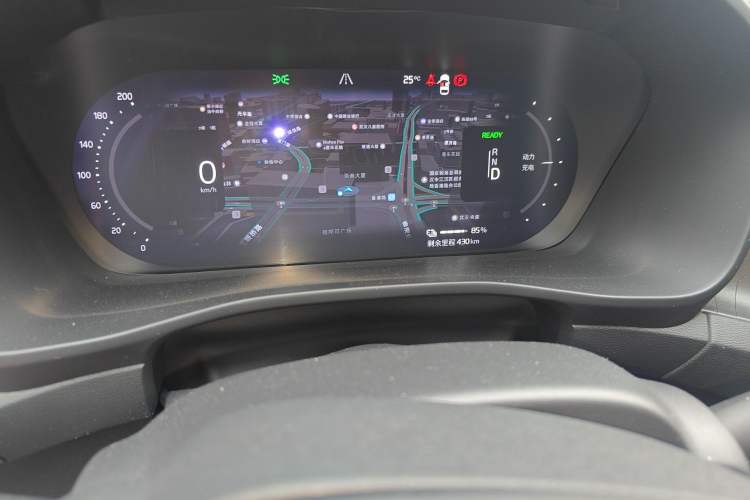 Used Volvo C40 2022 Long-Range Version
