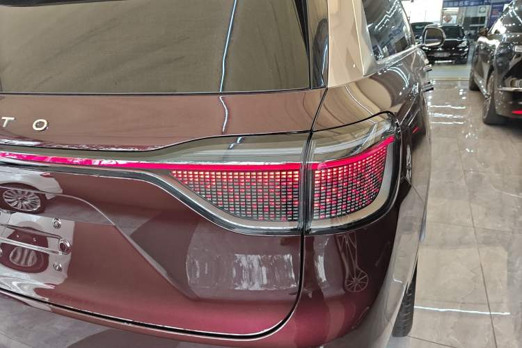 Used Hima AITO M9 2025 Extended-Range Ultra Version 52 kWh 5-Seater Edition
