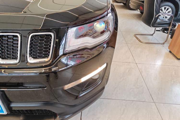 Used Jeep Compass 2017 200T Automatic Family Edition
