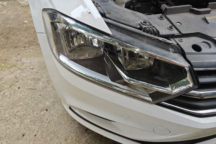 Used Volkswagen Bora 2019 Bora·Legend 1.5L Automatic Fashion Edition China V Standard Right Front Headlight