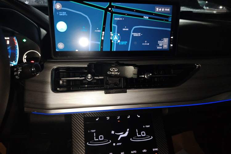 Used Chery Tiggo 8 2021 Kunpeng Edition 290TGDI Automatic Zhubfeng+ Version Audio And AC Panel