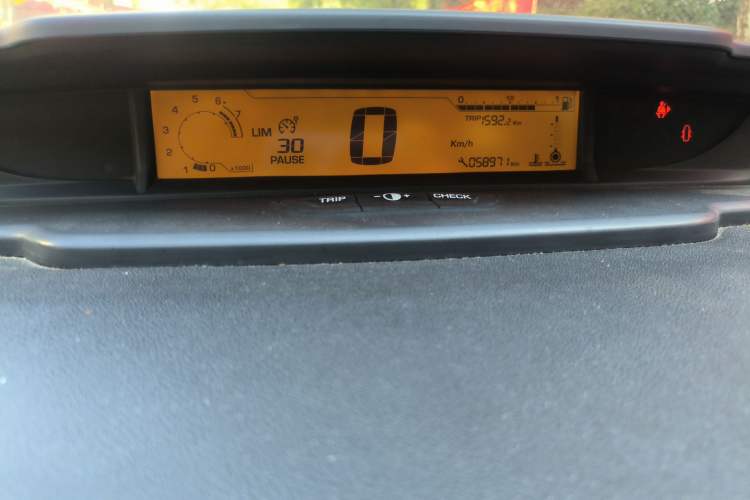 Used Citroen C-Quatre 2014 VTS Version 1.6L Manual - Premium Model Instrument Cluster