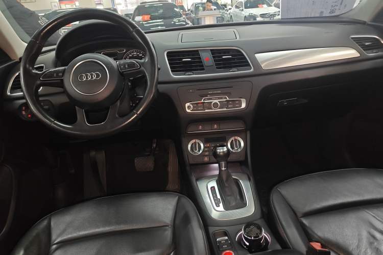 Used Audi Q3 2015 30 TFSI Comfort Model
