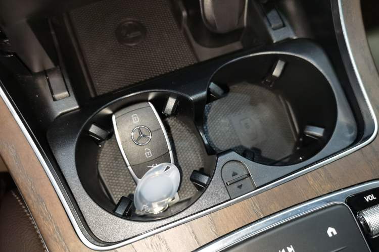 Used Mercedes-Benz GLC 2020 Facelift GLC 300 L 4MATIC Dynamic Edition
