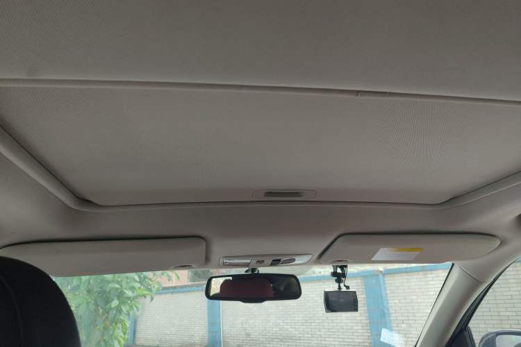 Used Mitsubishi Outlander 2019 2.0L Two-Wheel Drive Comfort Edition 5 Seats China VI Standard