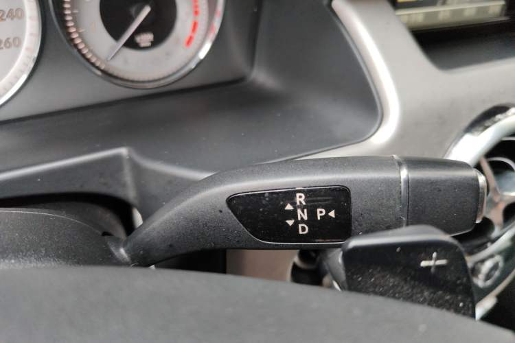 Used Mercedes-Benz GLK-Class 2013 GLK 300 4MATIC Dynamic Sunroof Model Gear Lever