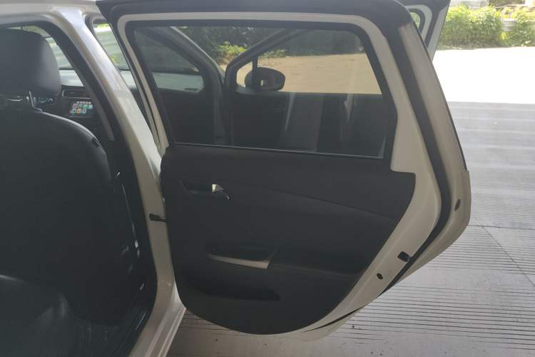 Used Chevrolet Lova RV 2016 1.5L Automatic FunDrive Edition