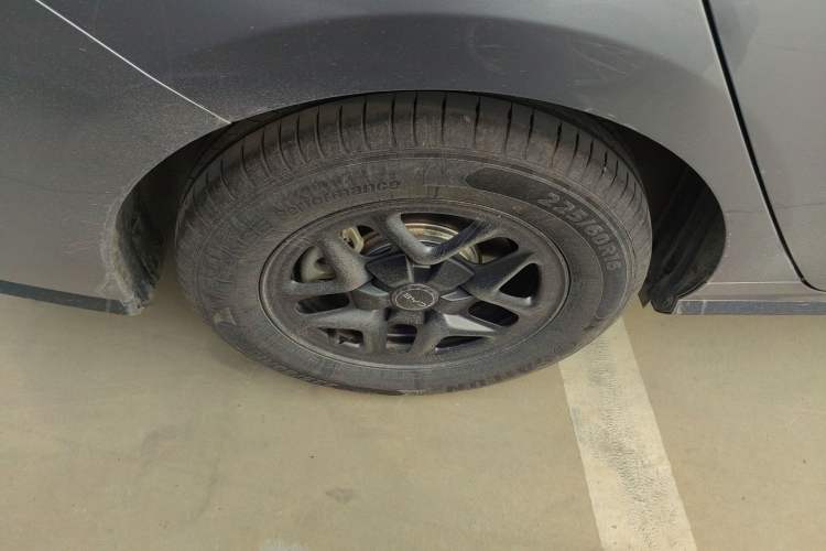 Used BYD Seal 05 DM-i 2025 DM-i Smart Drive 55KM Luxury Model Right Rear Wheel Hub