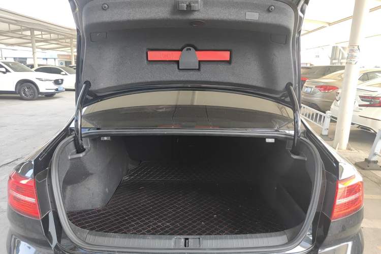 Used Volkswagen Magotan 2019 330TSI DSG Luxury Version China VI Standard Trunk