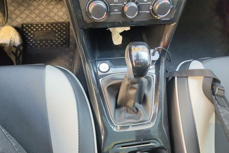 Used Volkswagen Tharu 2026 Model Xinrui 1.5L Ruiyi Edition
