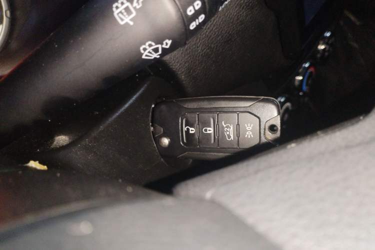 Used Jeep Renegade 2017 180T Automatic High-Energy Version Vehicle Key