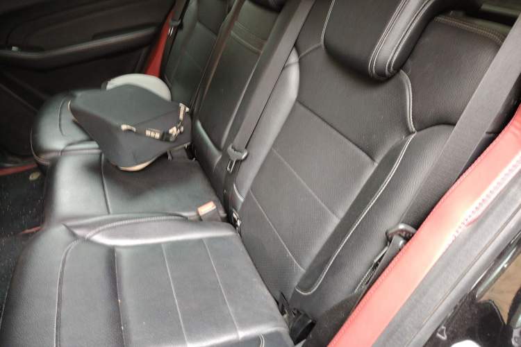 Used Mercedes-Benz M-Class 2014 ML 350 CDI 4MATIC Left Rear Seat