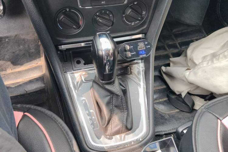 Used Volkswagen Bora 2018 1.5L Automatic Fashion Model Gear Lever