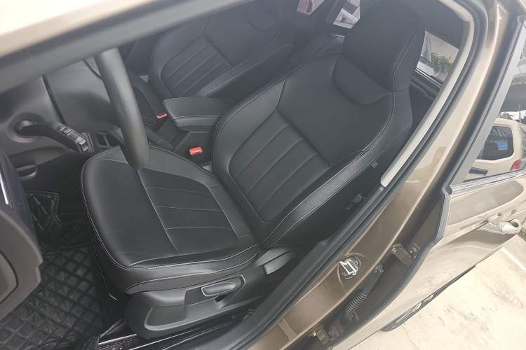 Used Skoda Kamiq 2020 1.5L Automatic Comfort Edition Left Front Seat