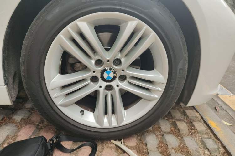 Used BMW 3 Series 2017 320Li Fashion Model
